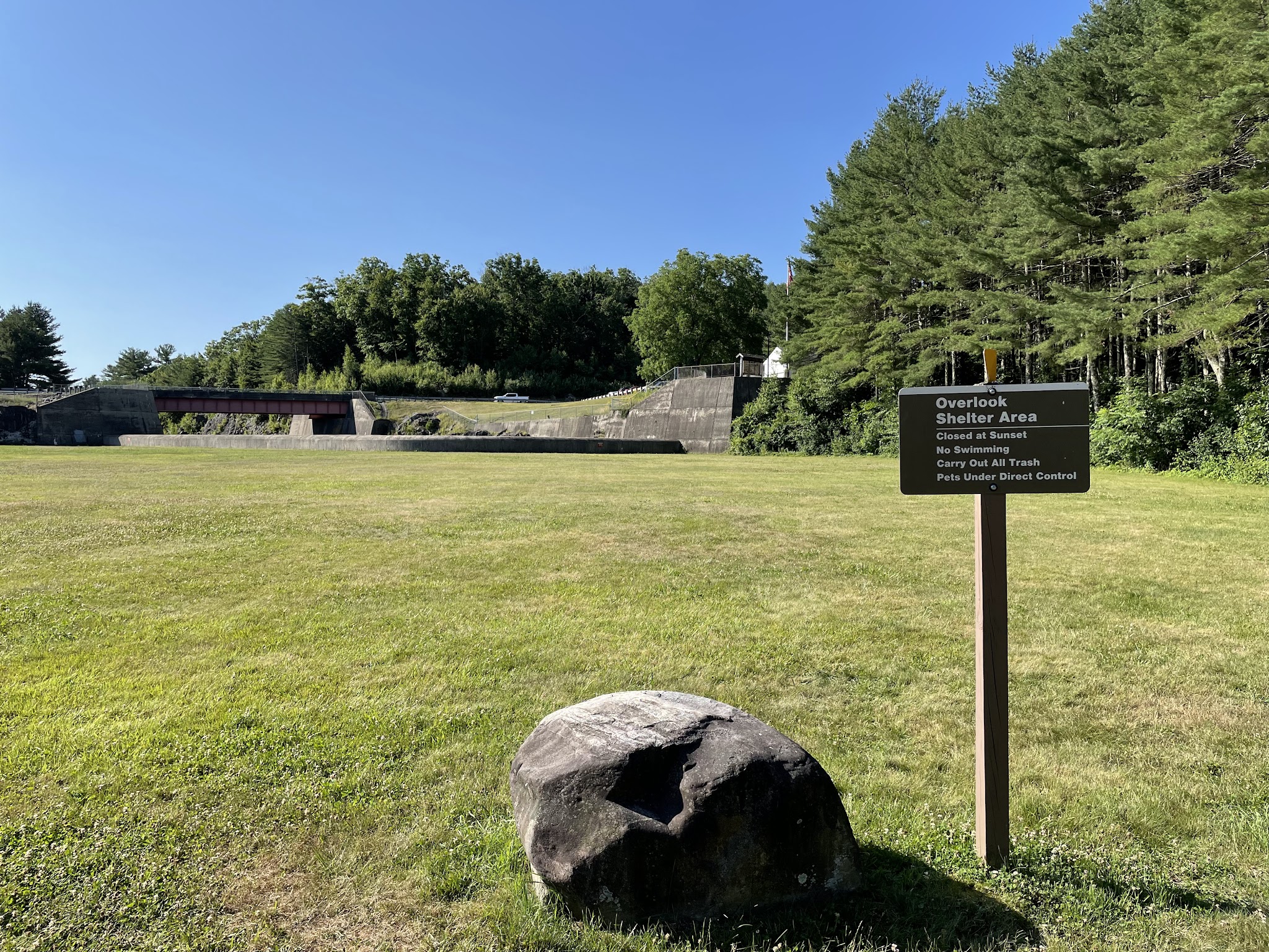 Overlook Shelter - North Grosvenor Dale, CT