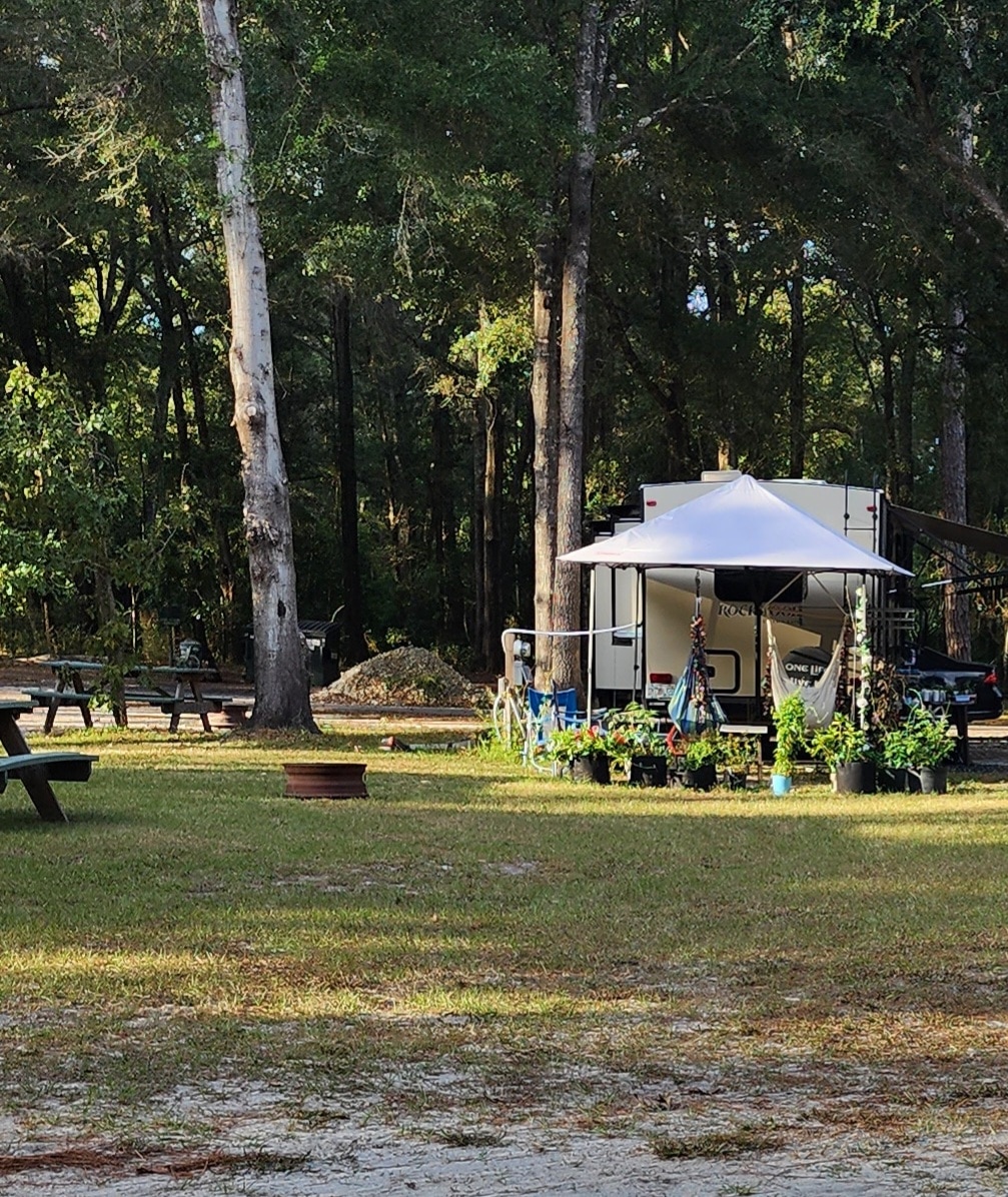 Old Town Campground - Old Town, FL