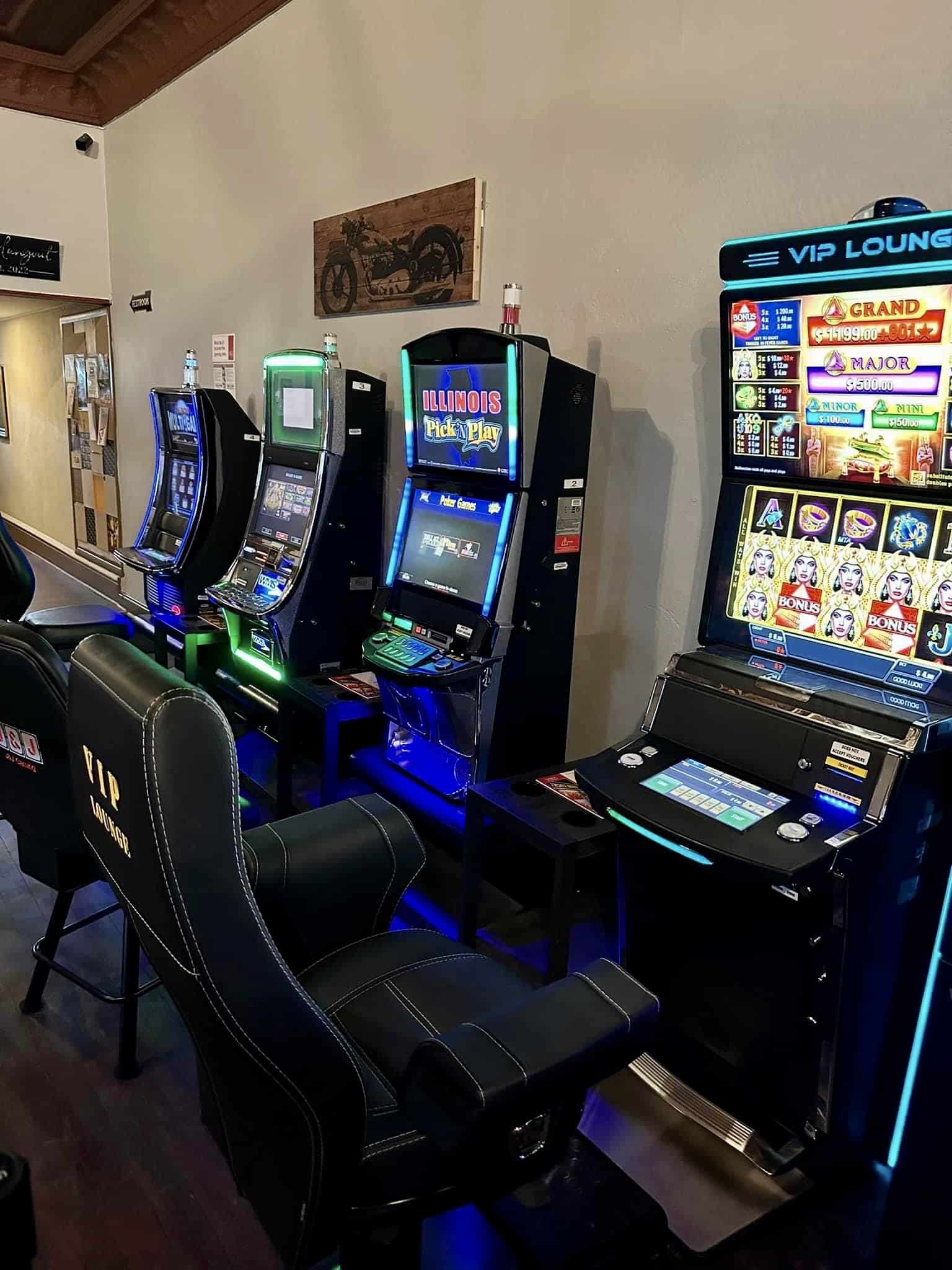 The Hangout - Palmer, IL