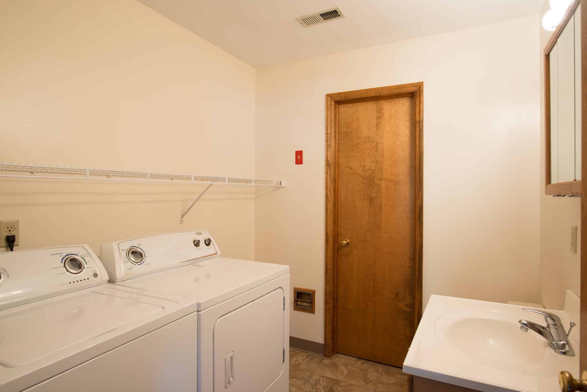 Village Park Apartments - Pleasant Valley, NY
