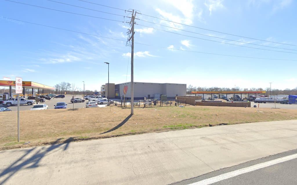 Dog Park at Love's Travel Stops - Prescott, AR