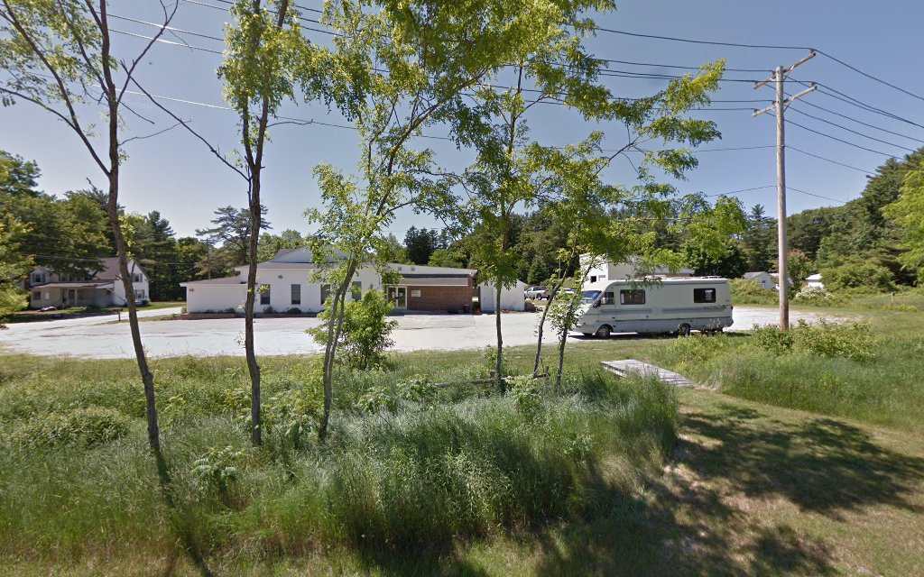 The Maine Dog Lodge - Raymond, ME