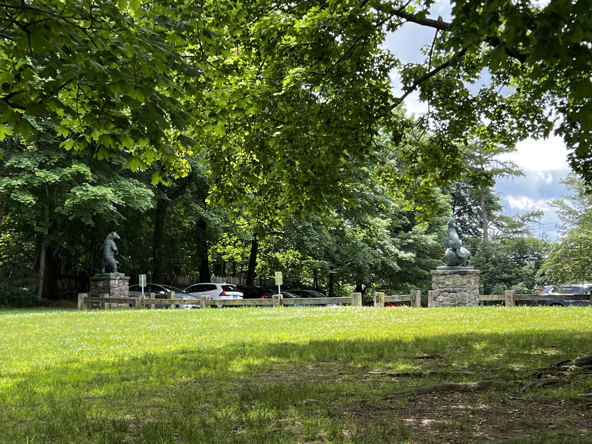 Collis P. Huntington State Park - Sunset Hill Parking - Redding, CT