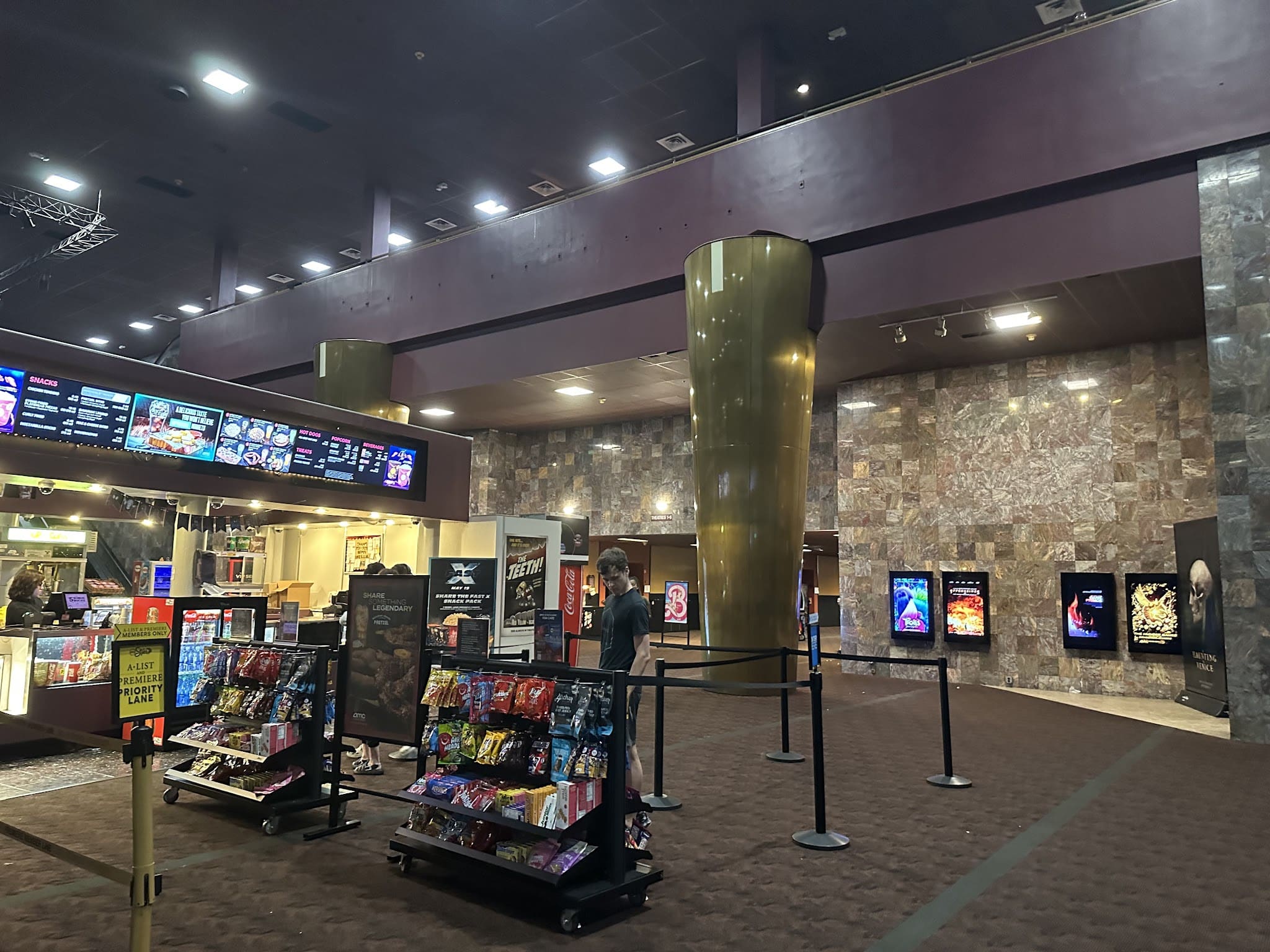 AMC Ridgefield Park 12 - Ridgefield Park, NJ