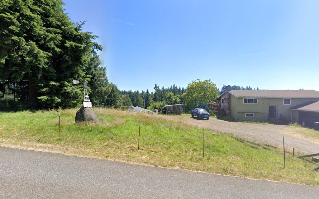 Cedar Ponds Dog Park - Sandy, OR