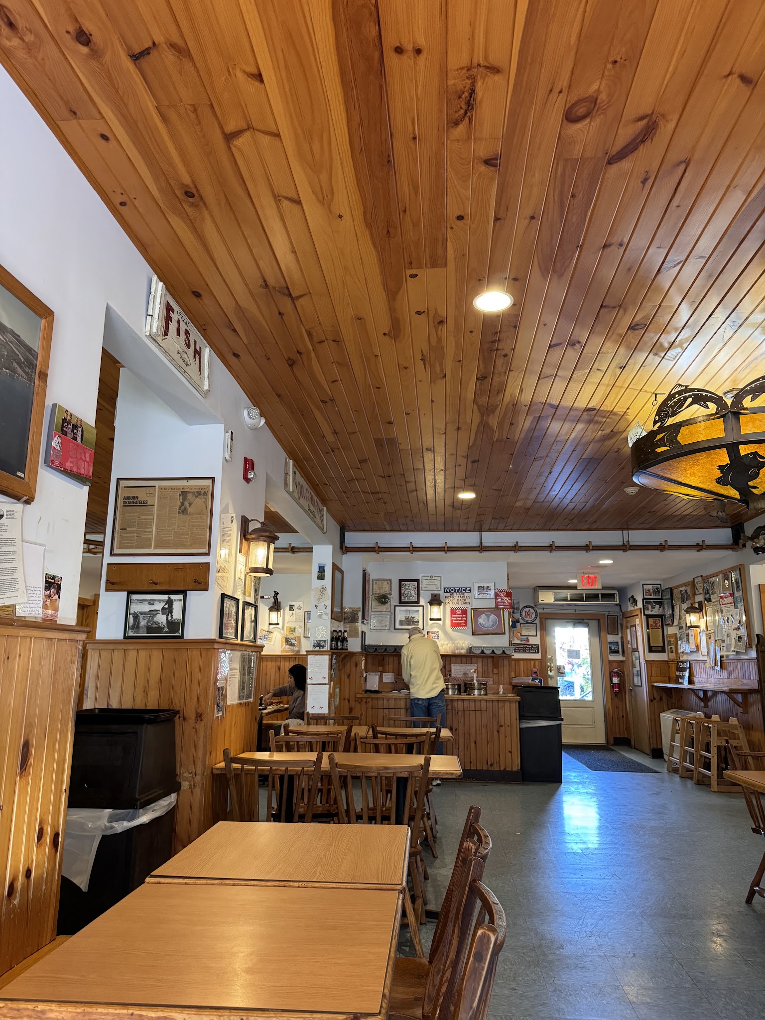 Doug's Fish Fry - Skaneateles, NY