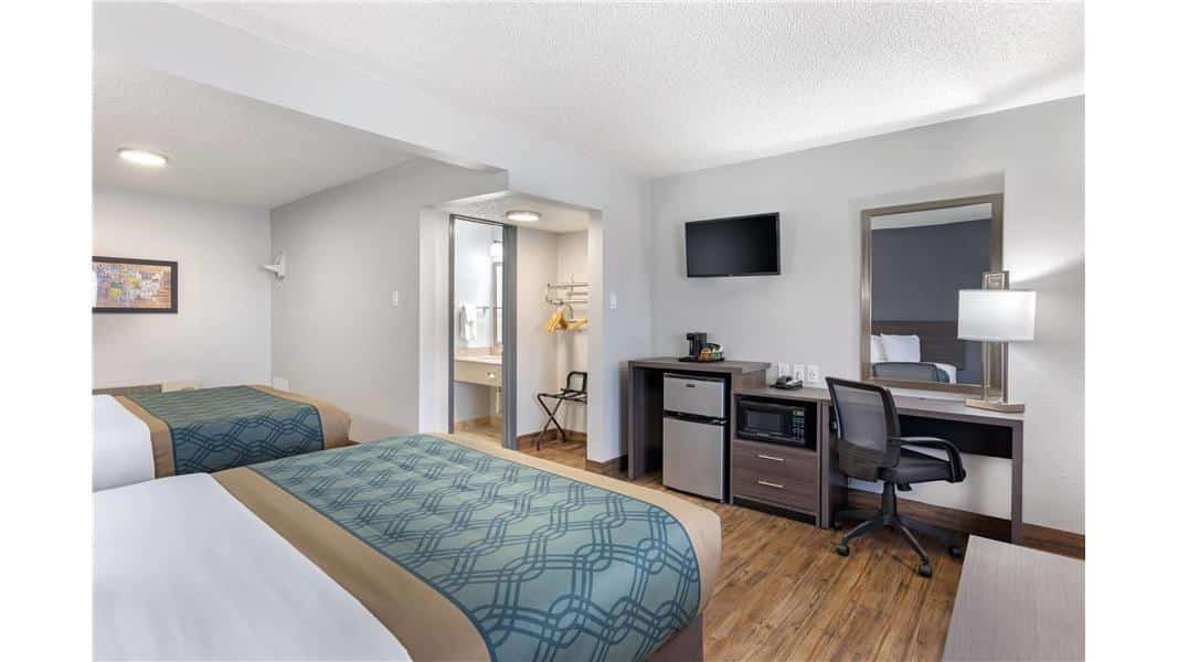 Econo Lodge Inn & Suites - Socorro, NM