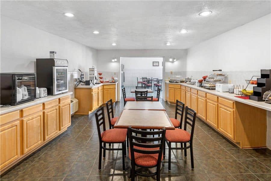 Econo Lodge Inn & Suites - Socorro, NM