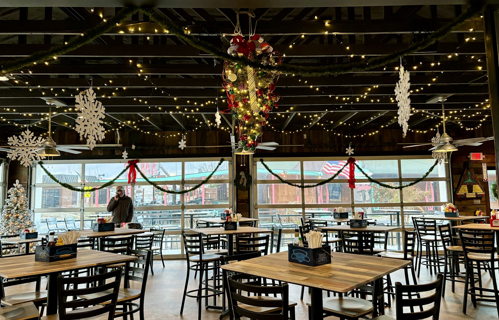 Tiki Bar & Grill Solomons Island MD - Solomons, MD