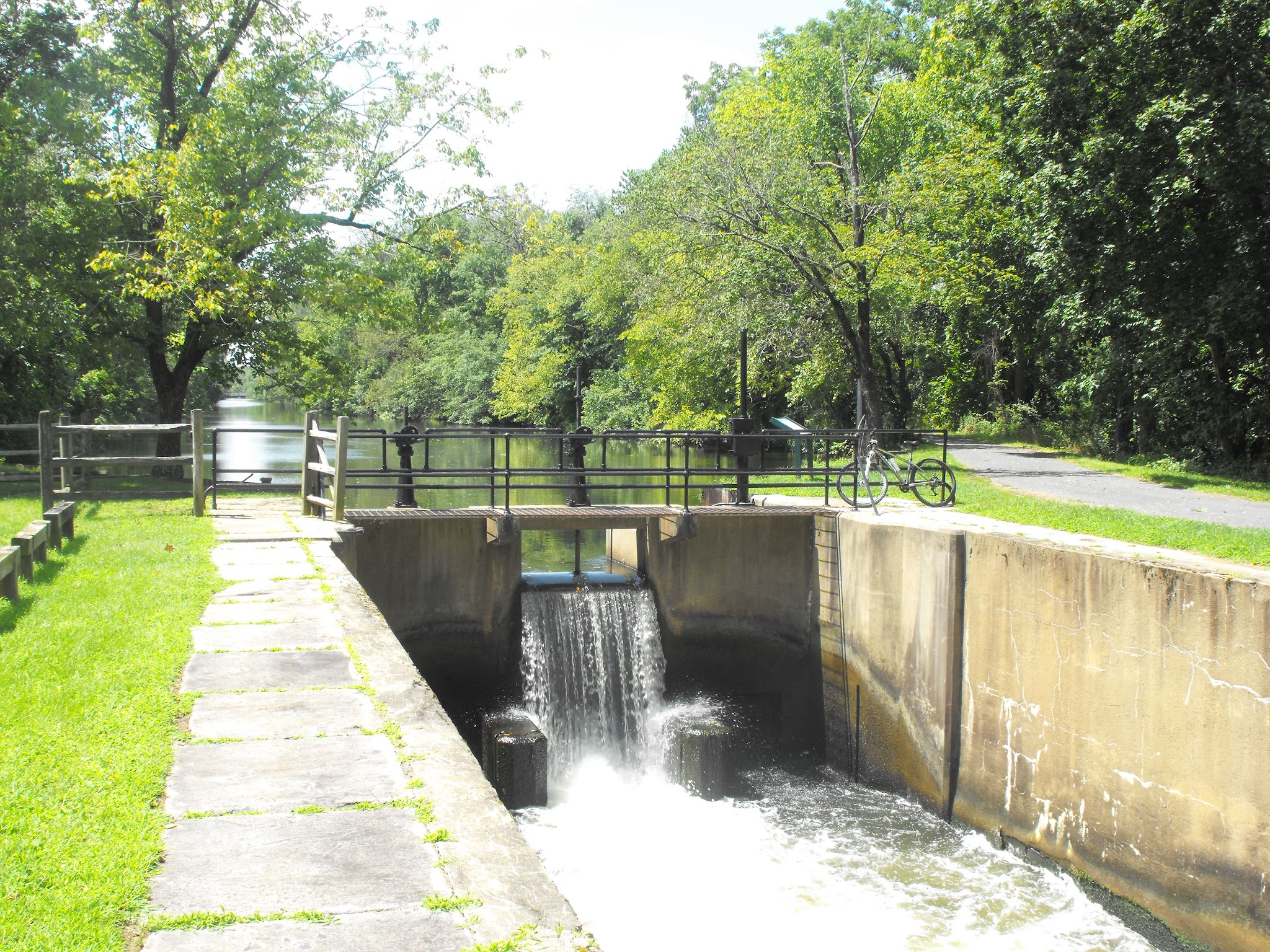 Delaware & Raritan Canal State Park Trail - Somerset, NJ