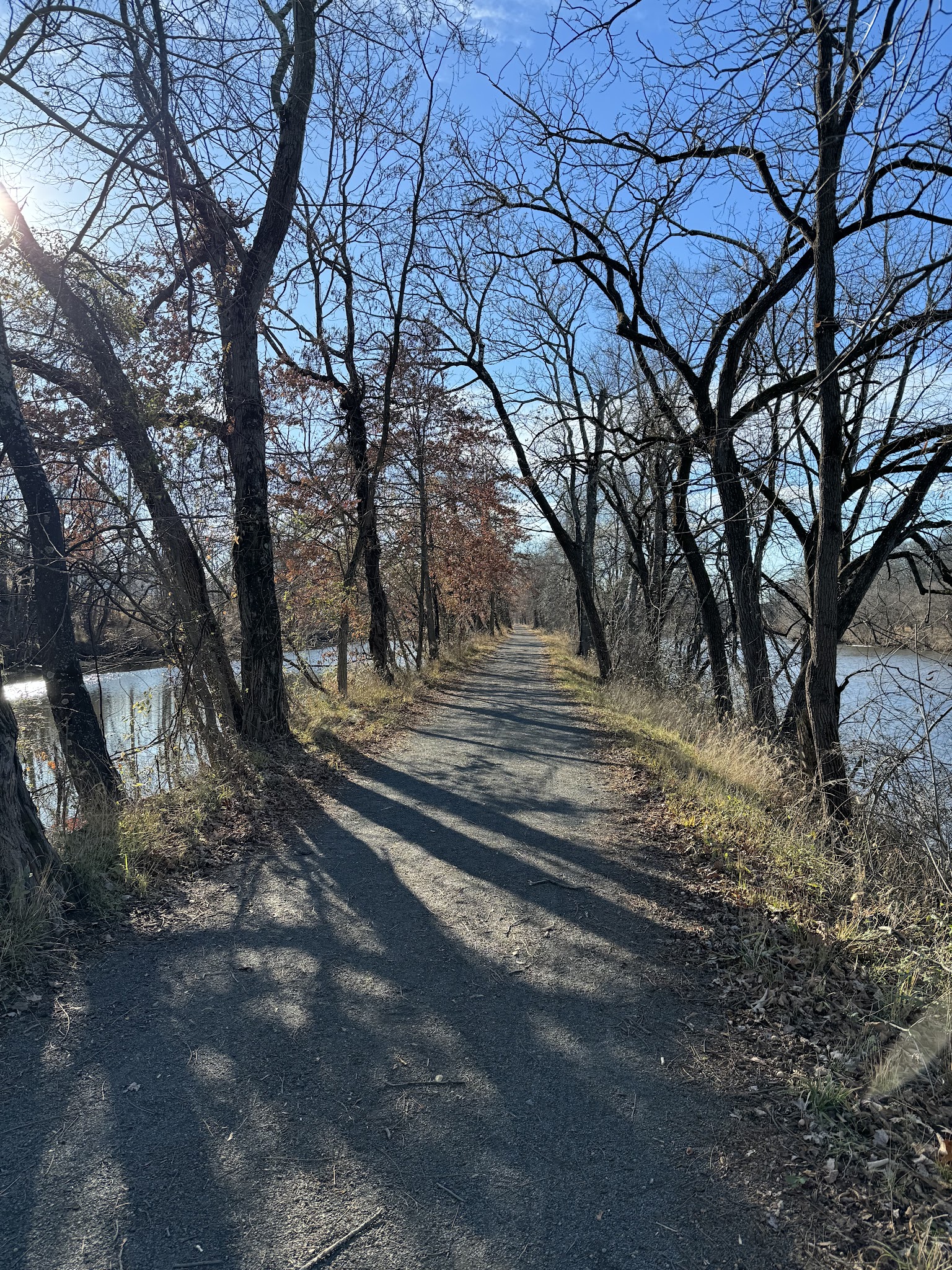 Delaware & Raritan Canal State Park Trail - Main St - South Bound Brook, NJ