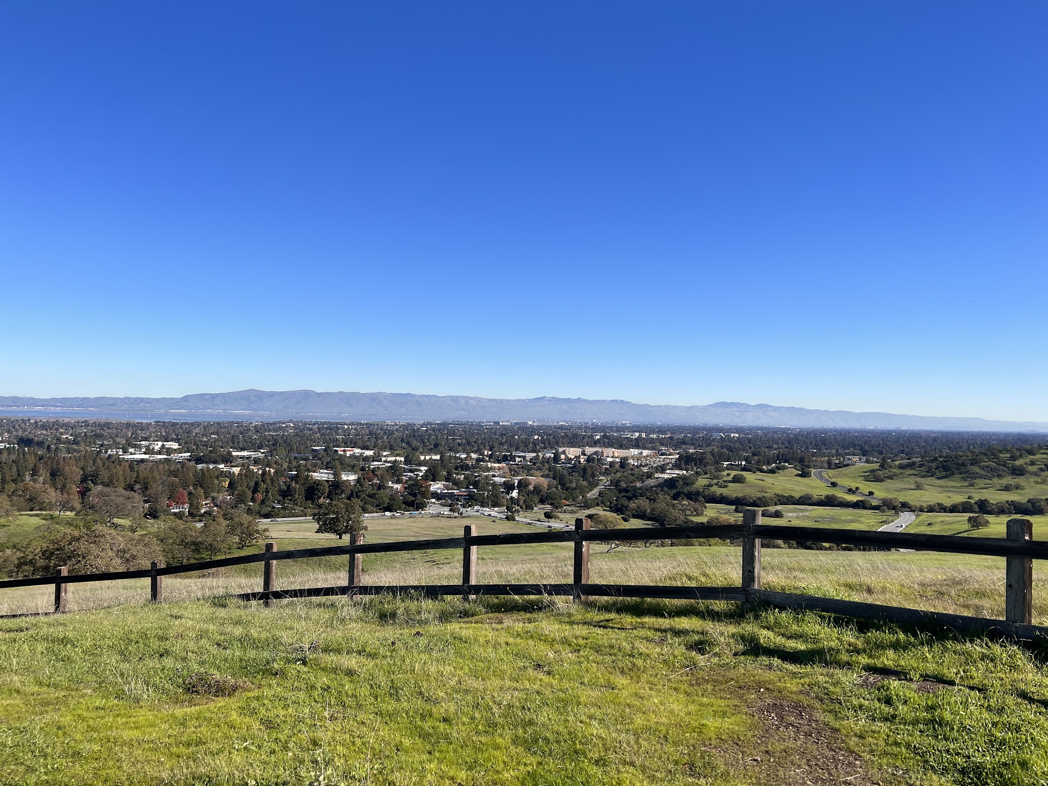 Stanford Dish Hiking Trail - Stanford, CA
