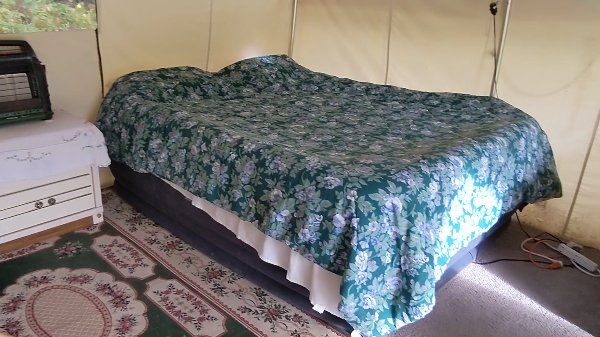 Empire Campgrounds - A Pictures is Worth a Thousand Words - Swan Lake, NY