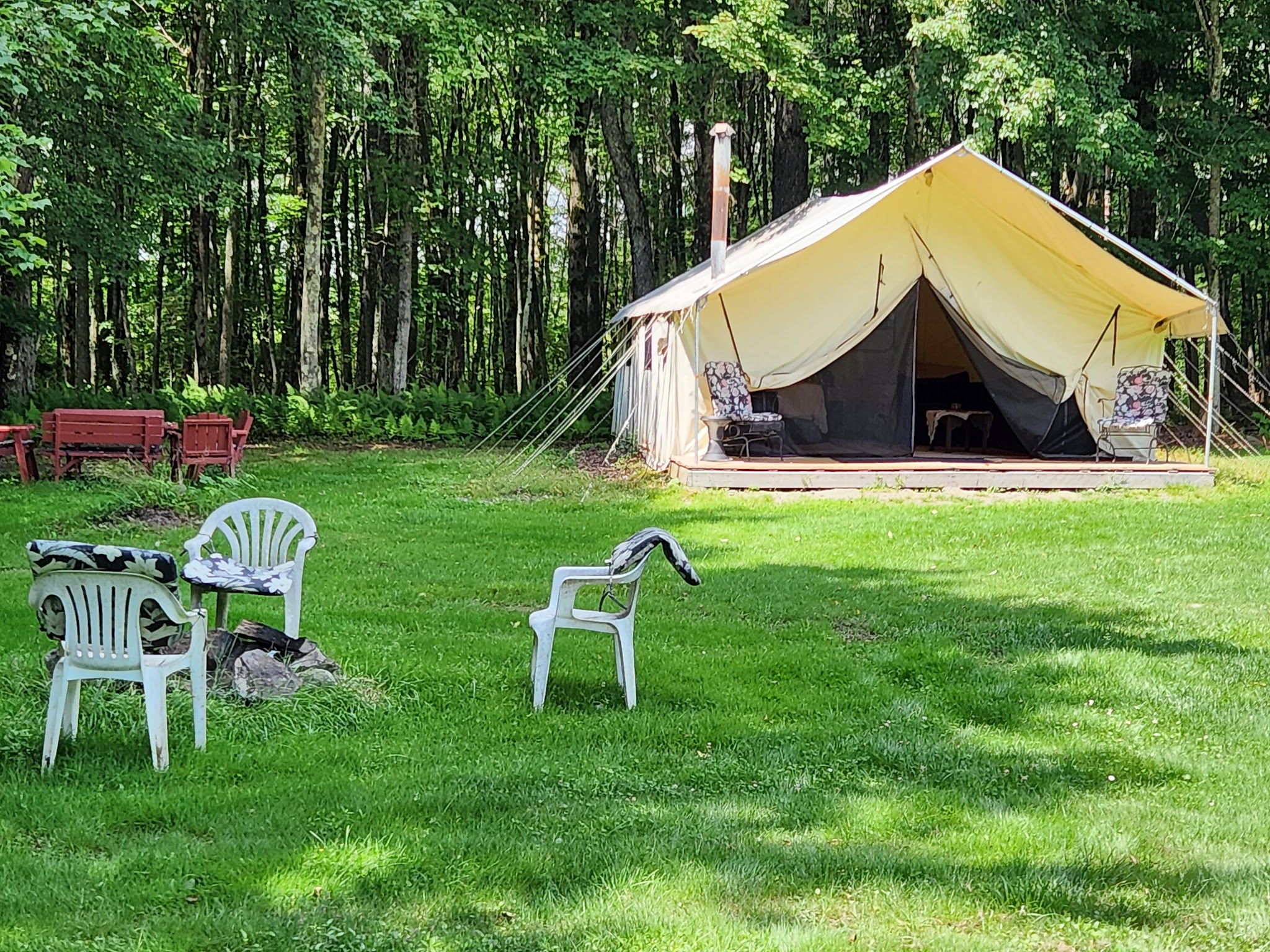 Empire Campgrounds - A Pictures is Worth a Thousand Words - Swan Lake, NY