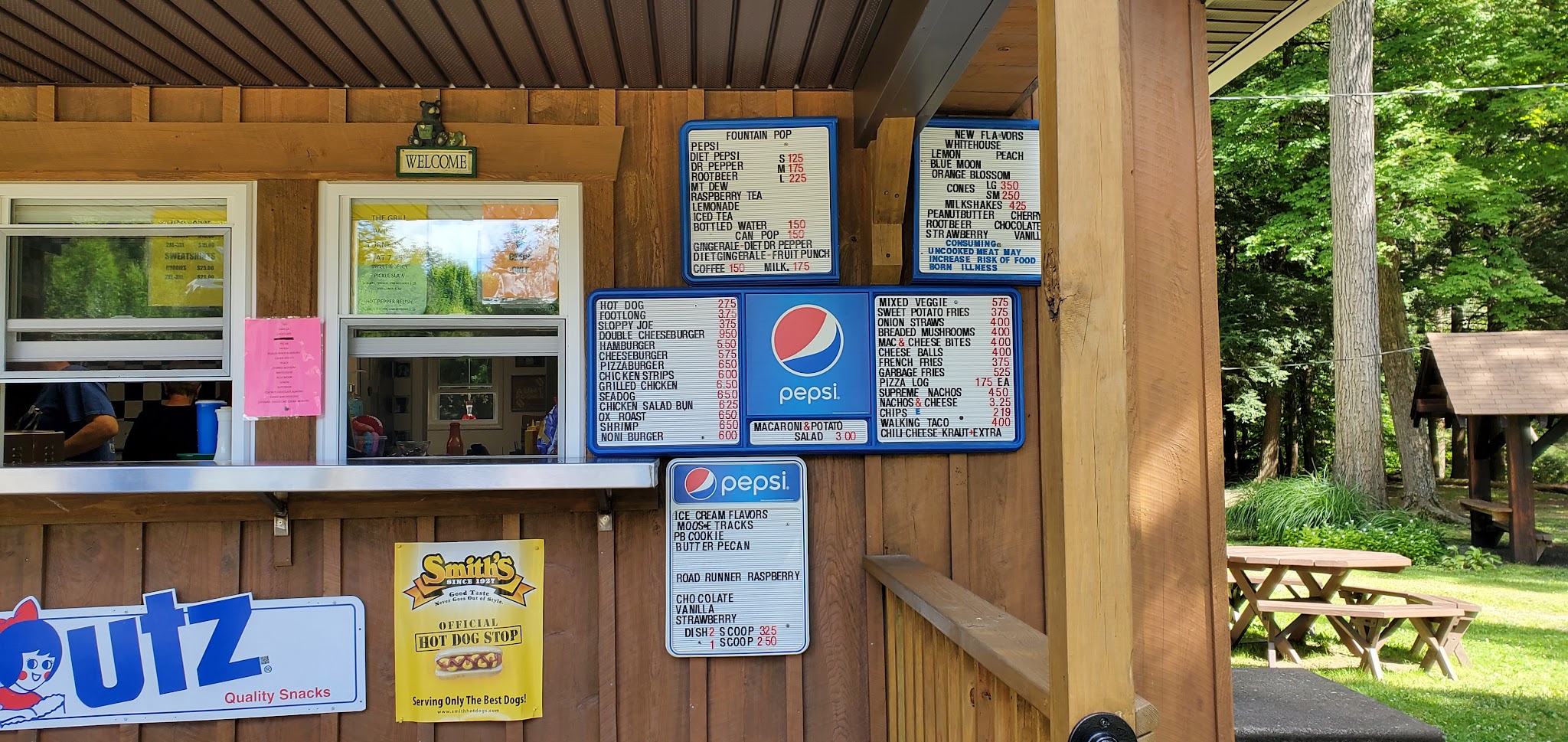 Wood's Dog House - Titusville, PA