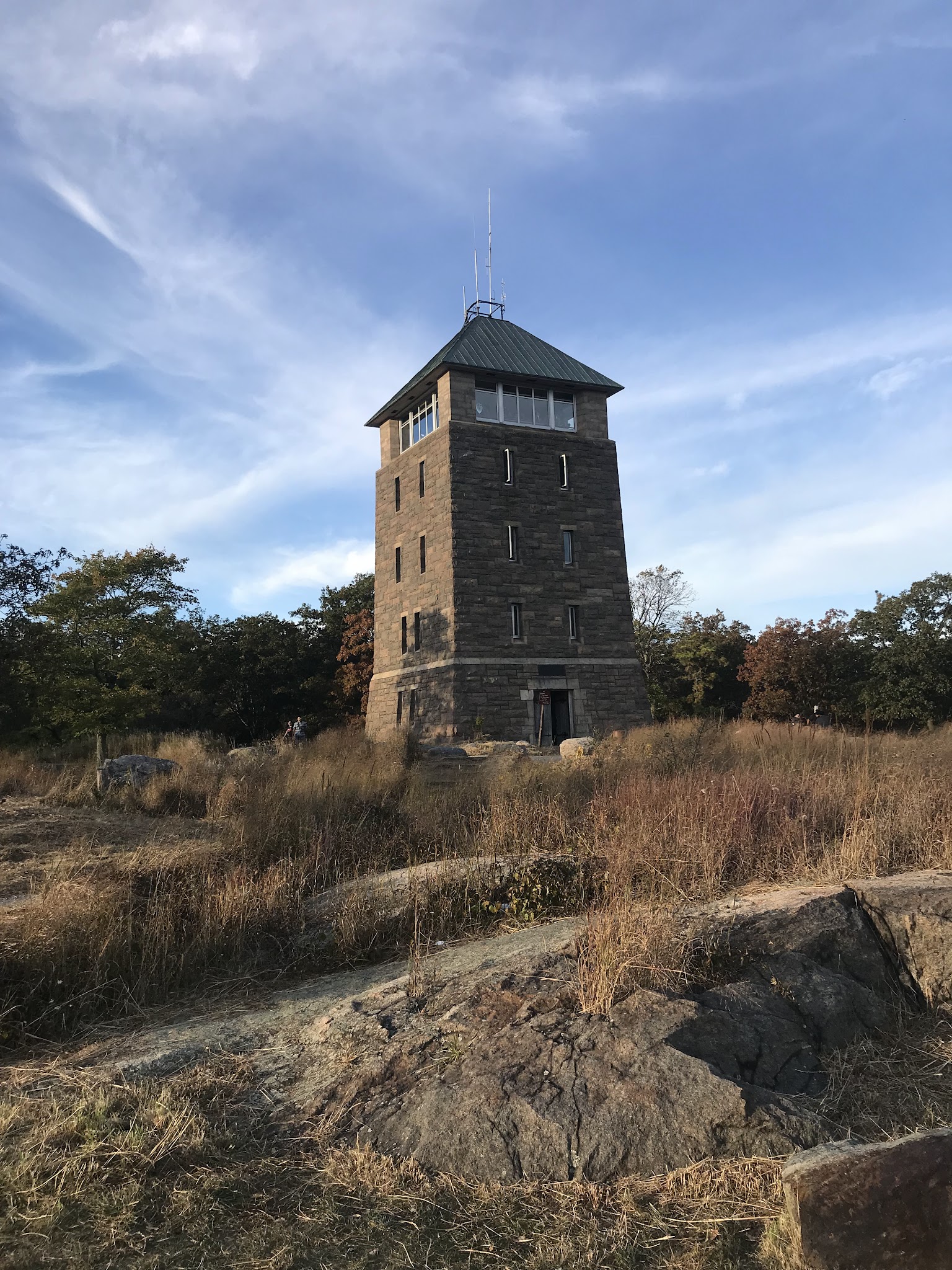 Suffern Bear Mountain Trail Trailhead - Tomkins Cove, NY