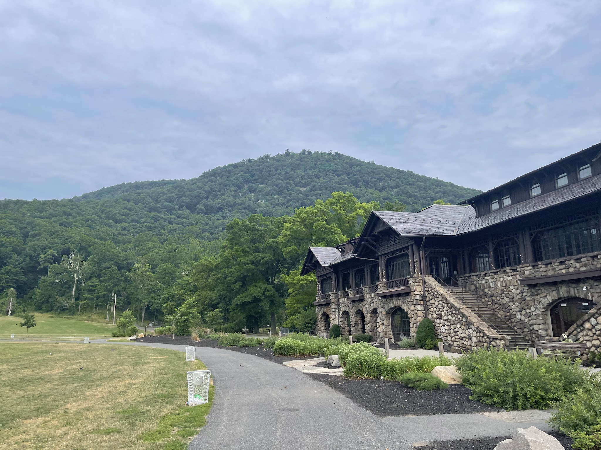 Suffern Bear Mountain Trail Trailhead - Tomkins Cove, NY