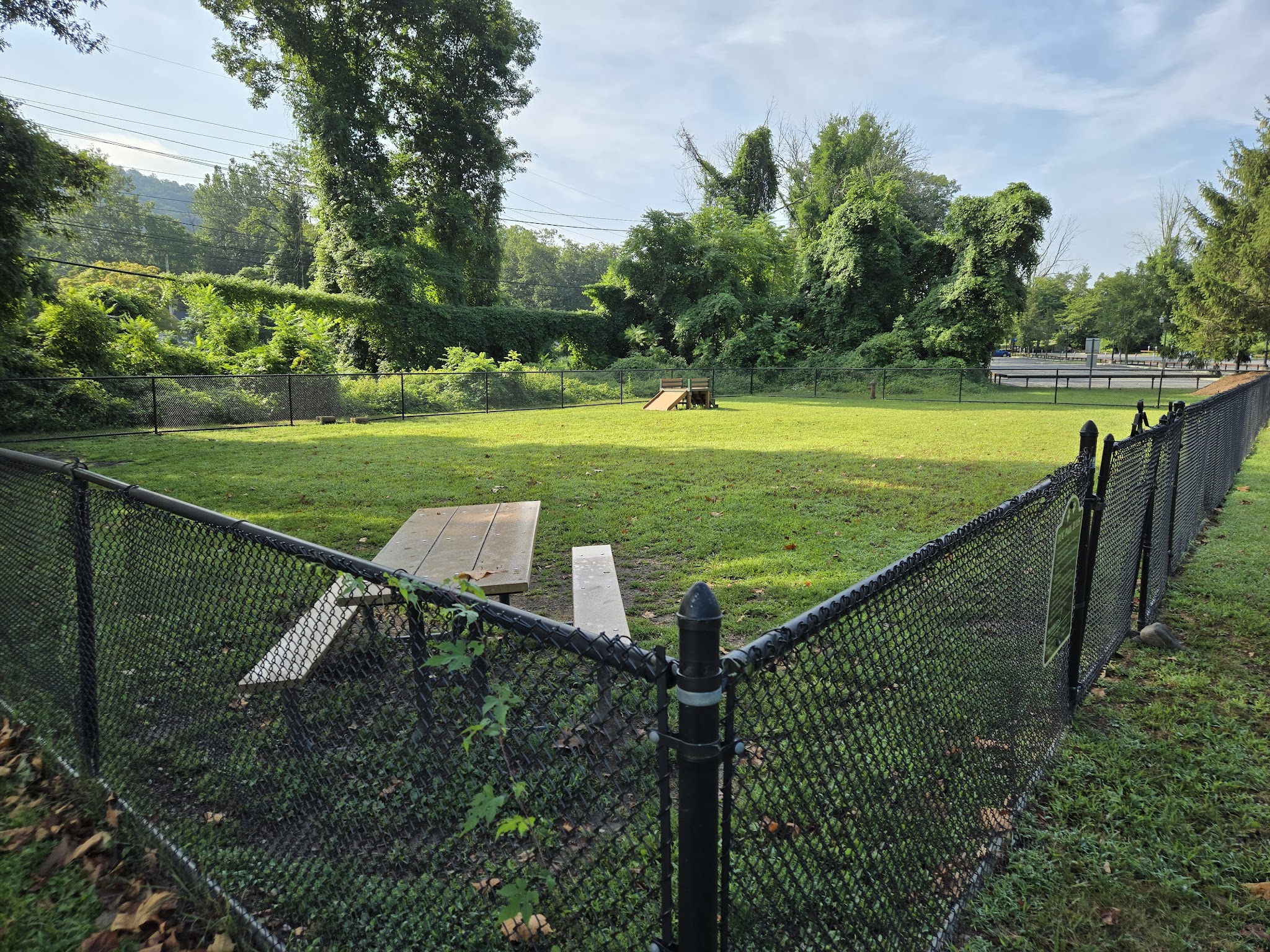 Tuxedo Dog Park - Tuxedo Park, NY