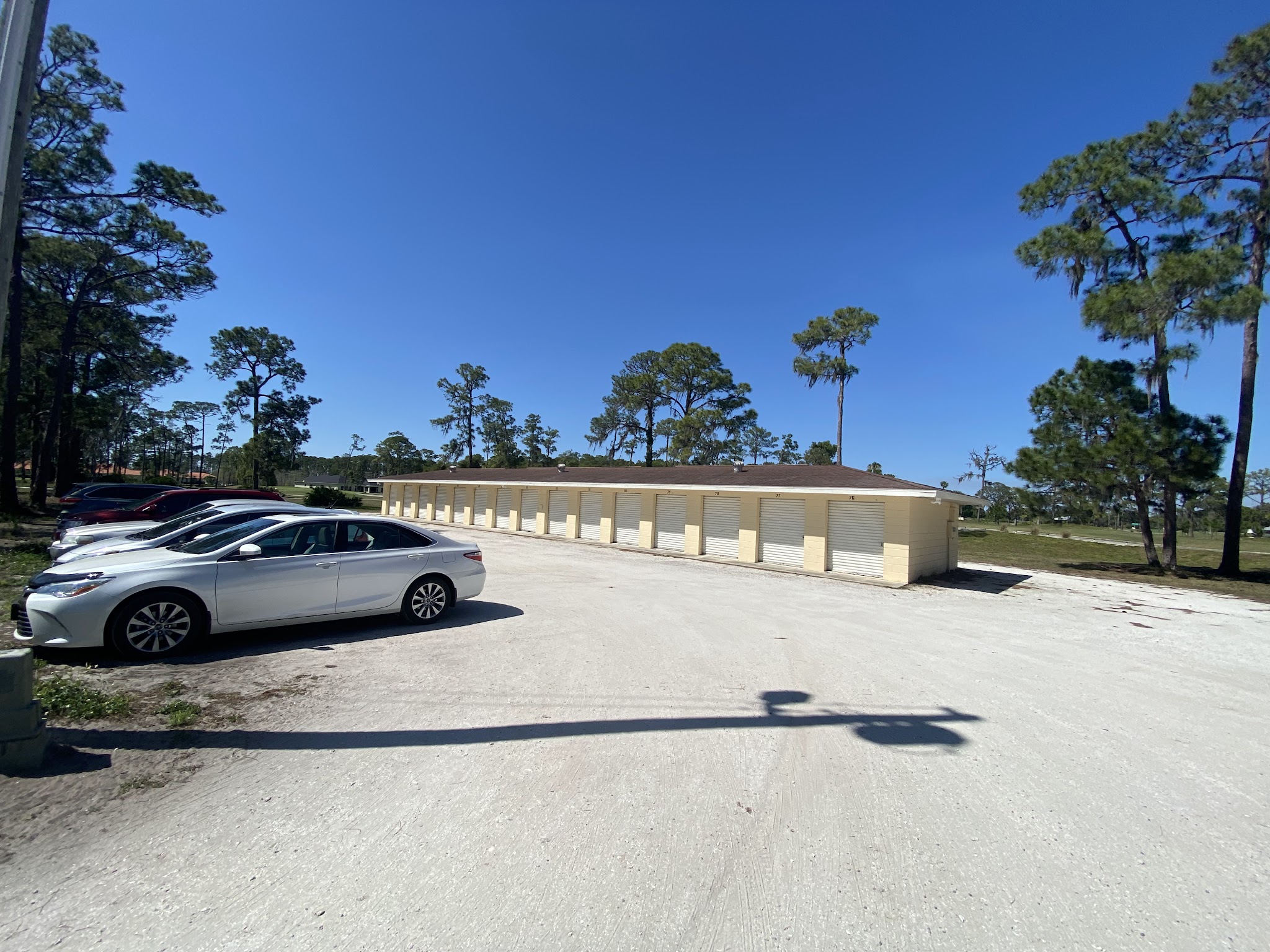 Sun 'N Lake Dog Park Parking - US, FL