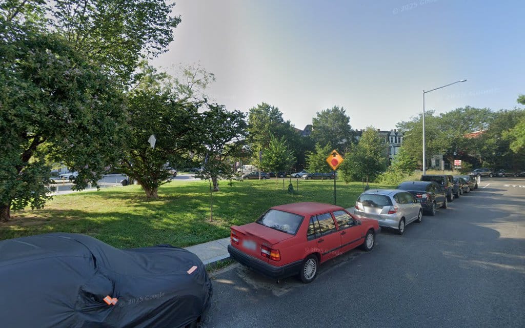 Triangle Park (Park Road) - Washington,