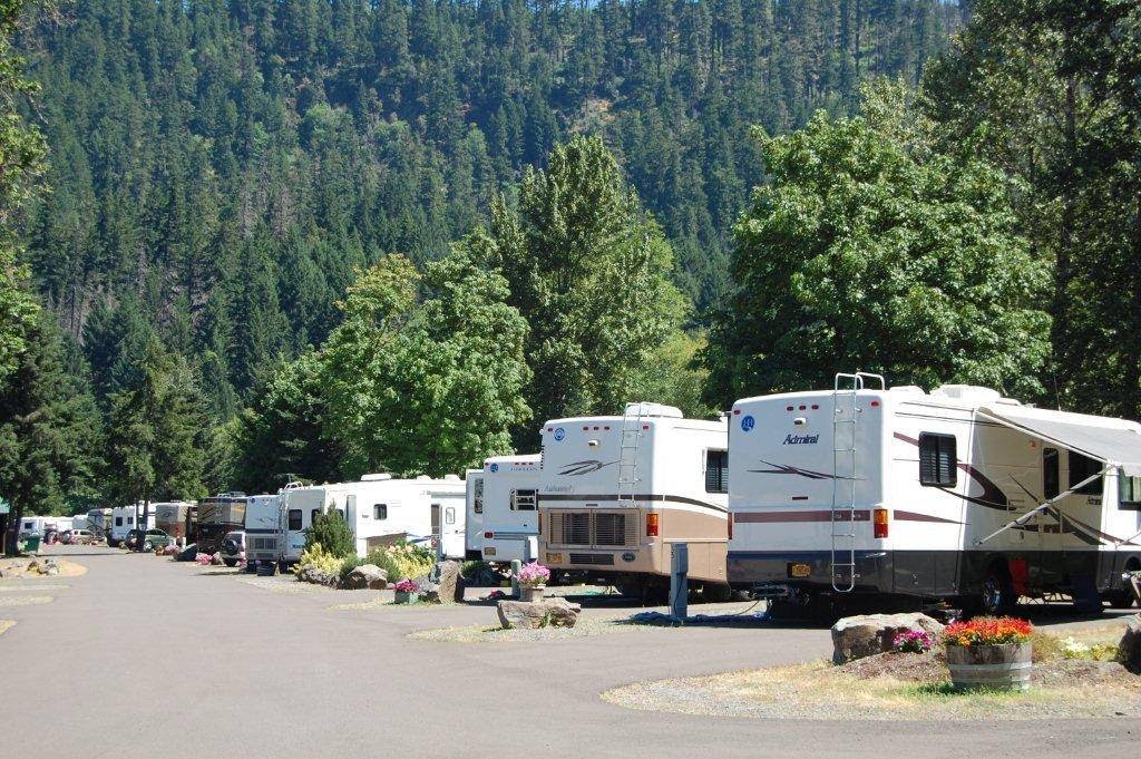 Casey's Riverside RV Park - Westfir, OR