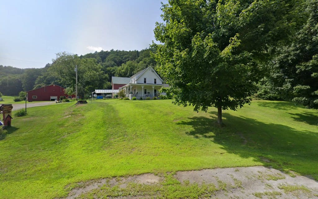 Muddy Paws Canine Center - Westminster, VT