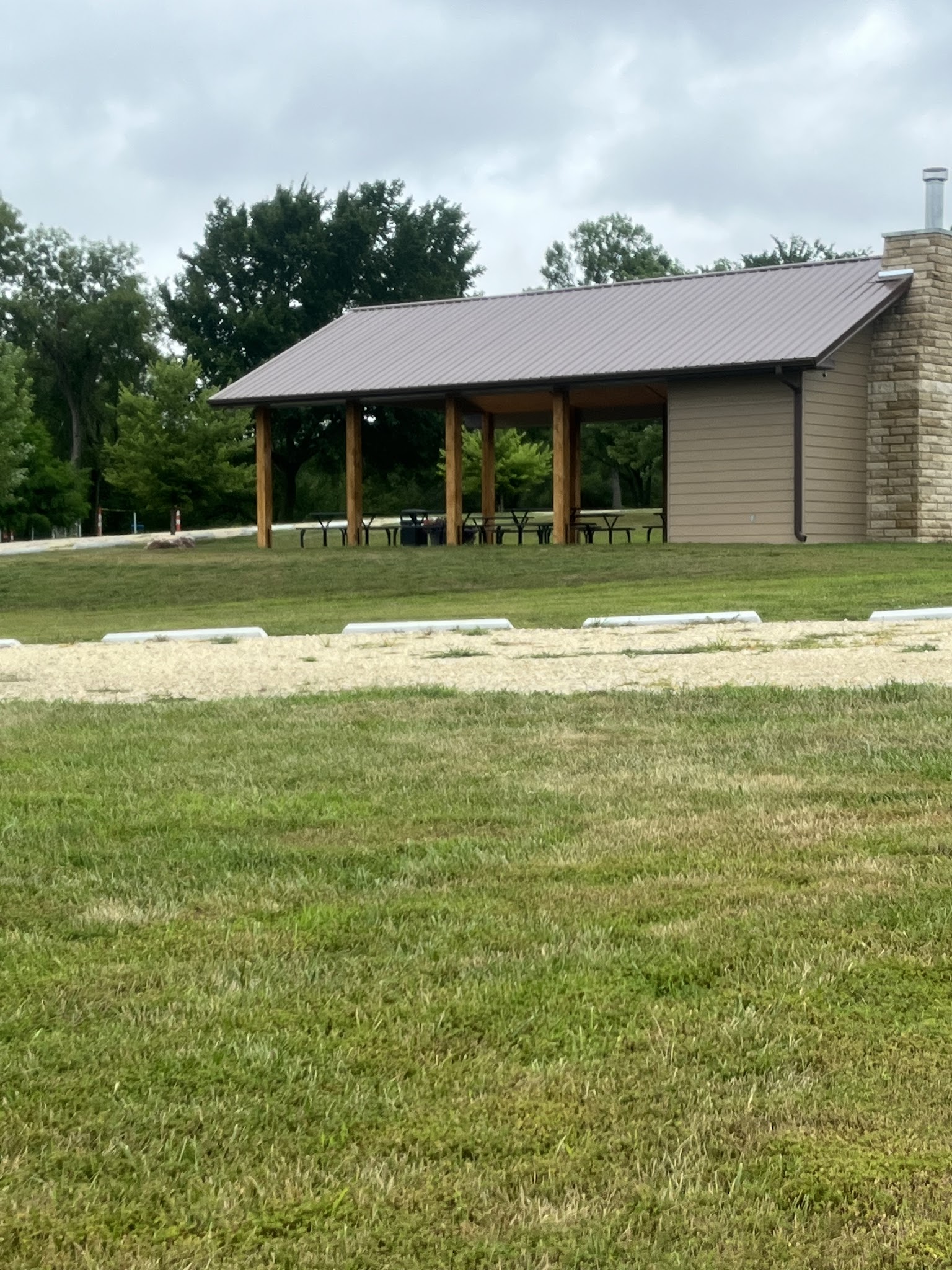 Oregon Trail RV Park - Westmoreland, KS