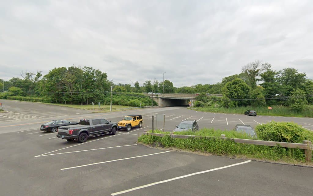 GREENS FARMS RR PARKING - Westport, CT