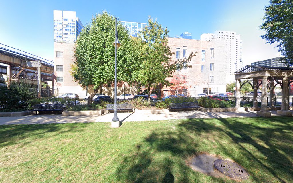 Coliseum Park Dog Friendly Area - Chicago, IL