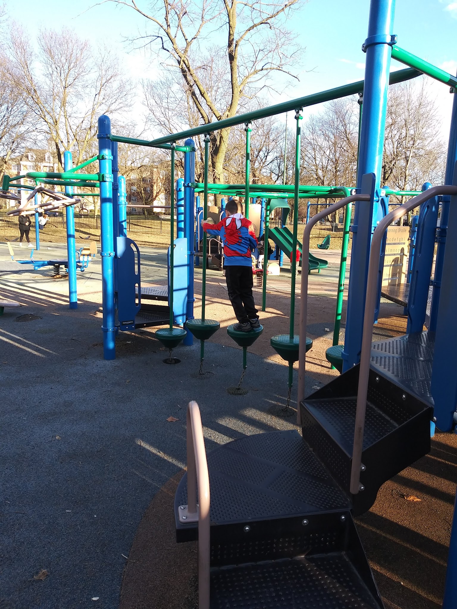 Kennedy (Dennis) Park - Chicago, IL