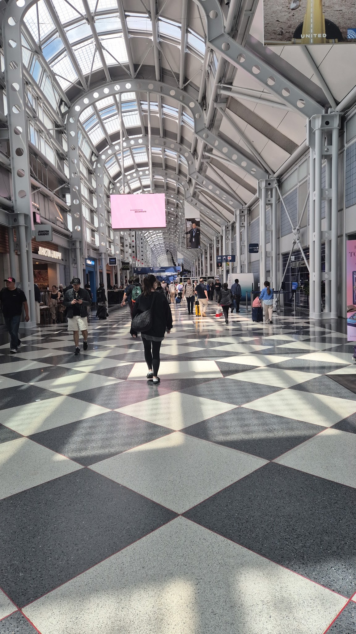 Terminal 1 Dog Relief Area - Chicago, IL