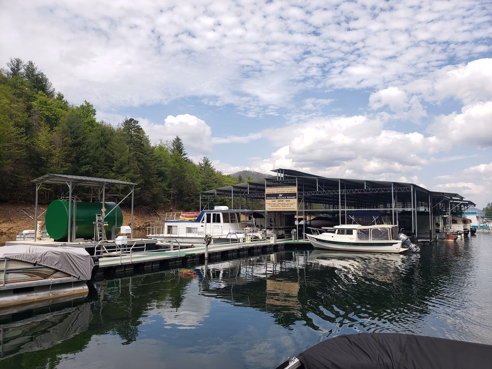 Fontana Village Marina - Fontana Dam, NC