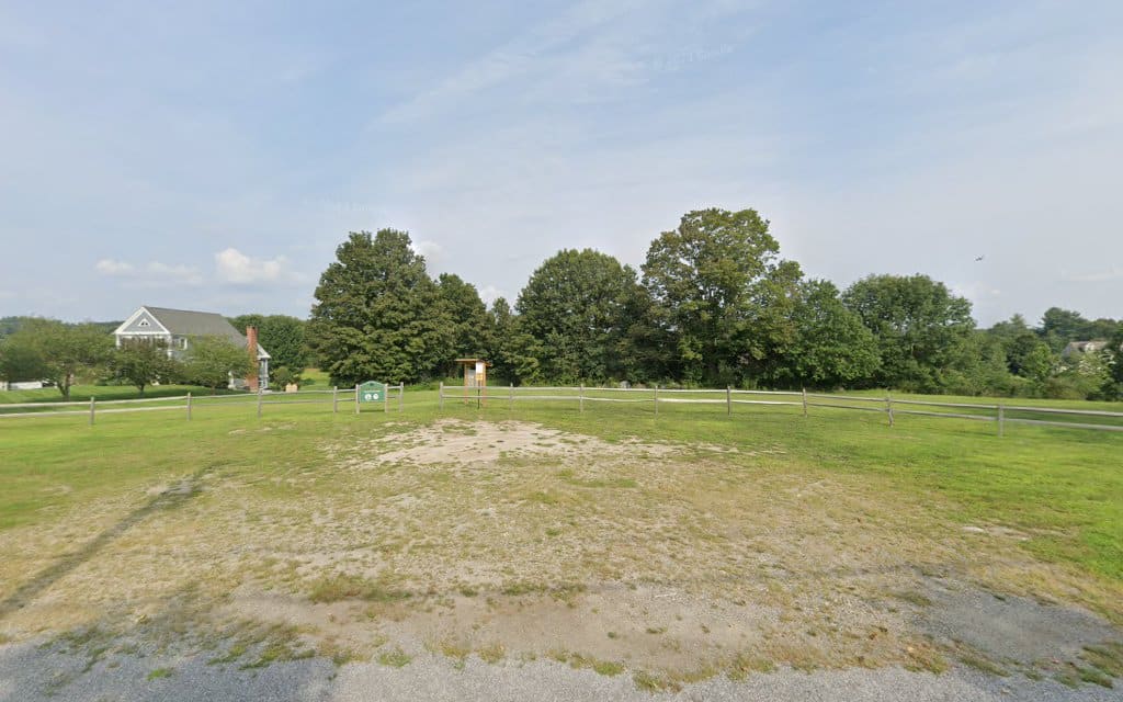 Hennessy Conservation Area - Grafton, MA