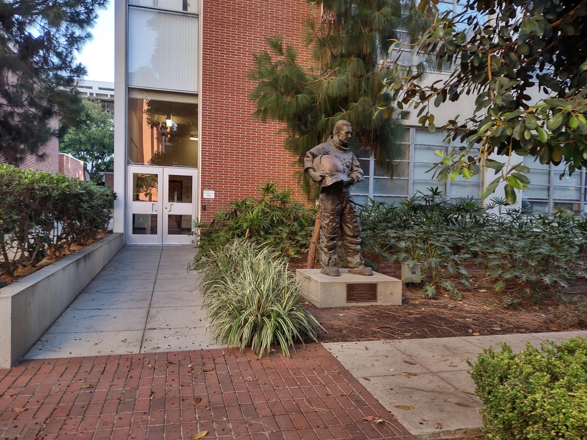 Epstein Family Plaza - Los Angeles, CA
