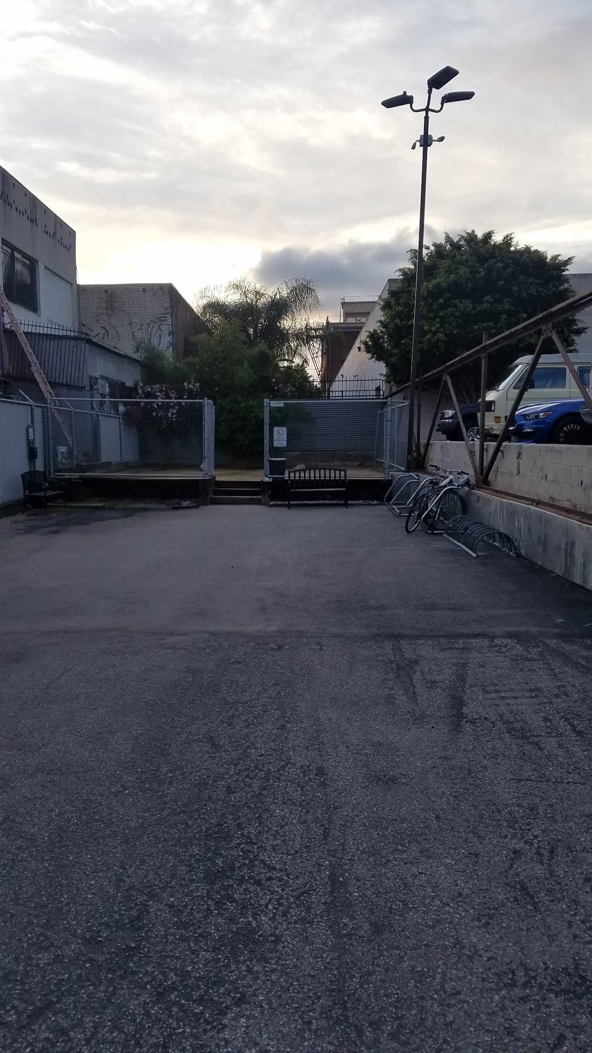 Factory Pl Dog Park - Los Angeles, CA