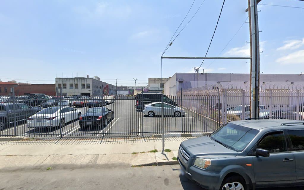 Factory Pl Dog Park - Los Angeles, CA