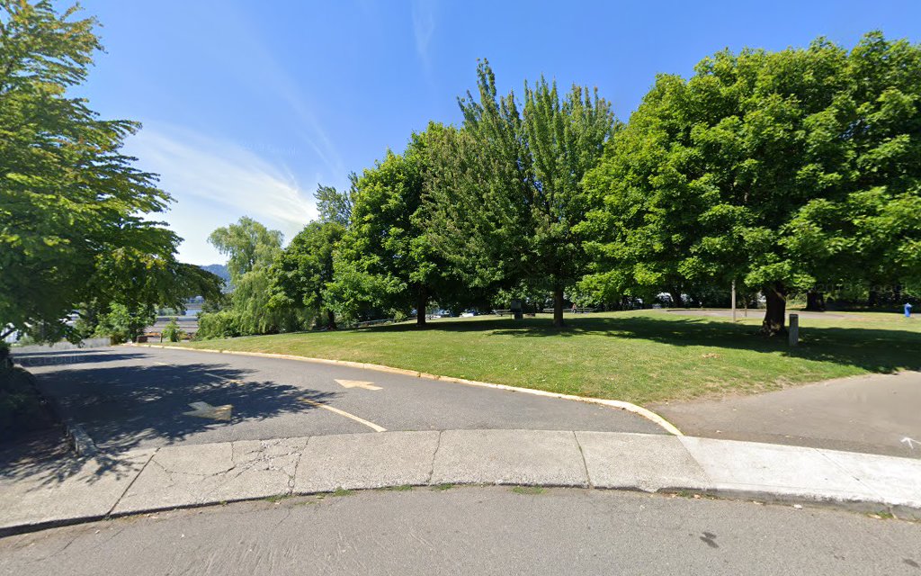 Off-Leash Dog Area - Portland, OR