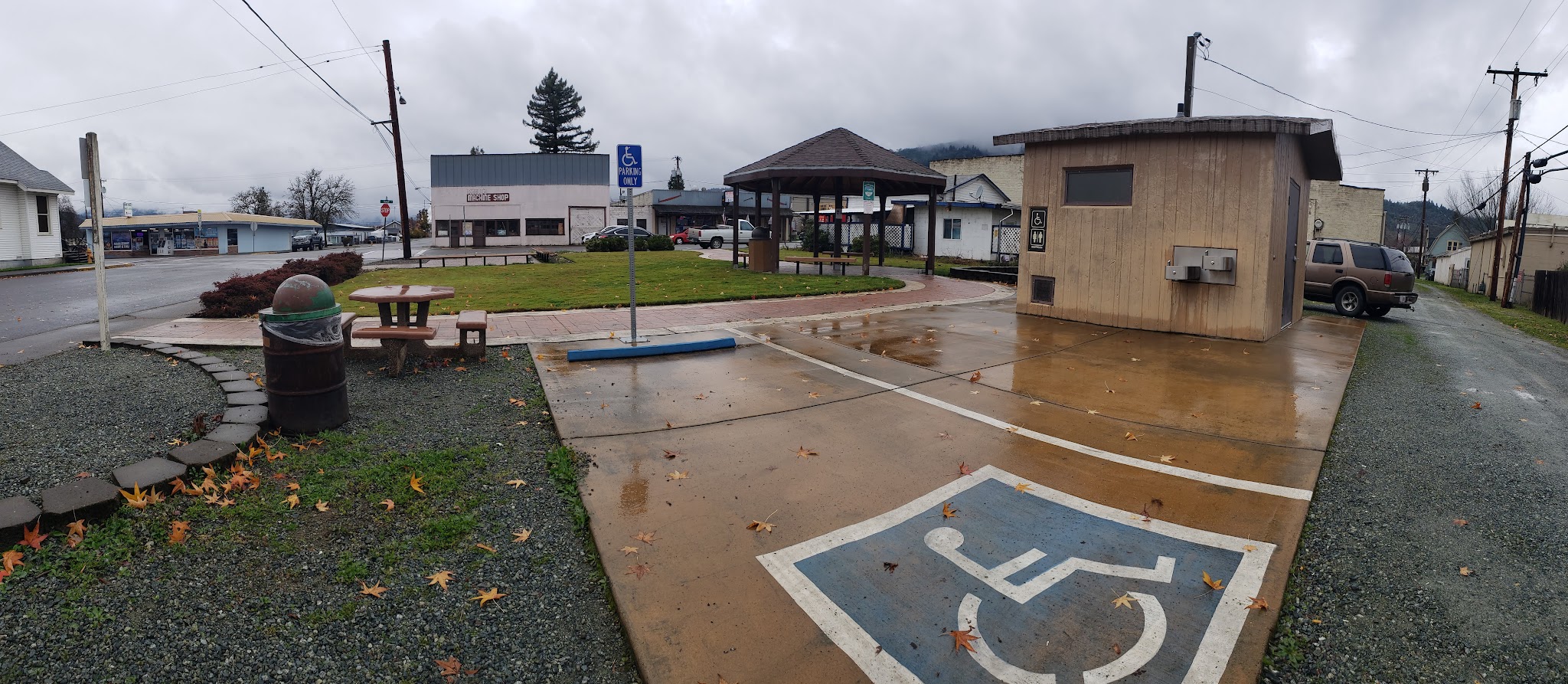 Riddle City Center Park Gazebo - Riddle, OR