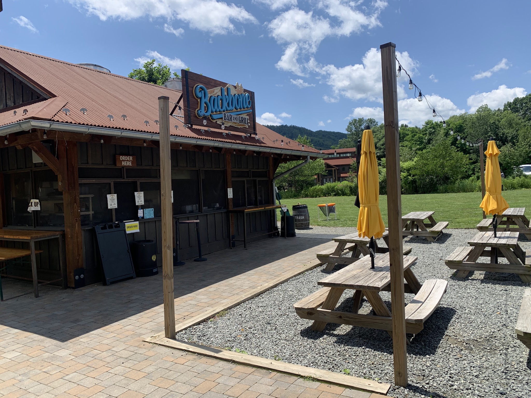 Devils Backbone Basecamp Brewpub - Roseland, VA
