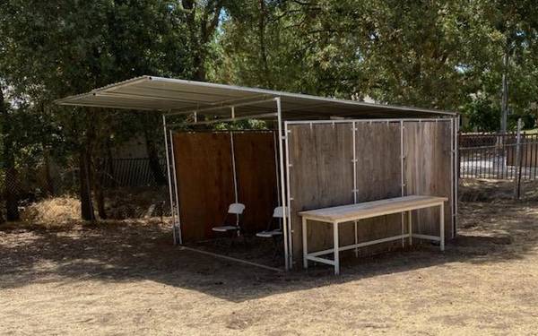 Hillside Meadow Sniff Spot - Off leash private dog park - San Jose, CA