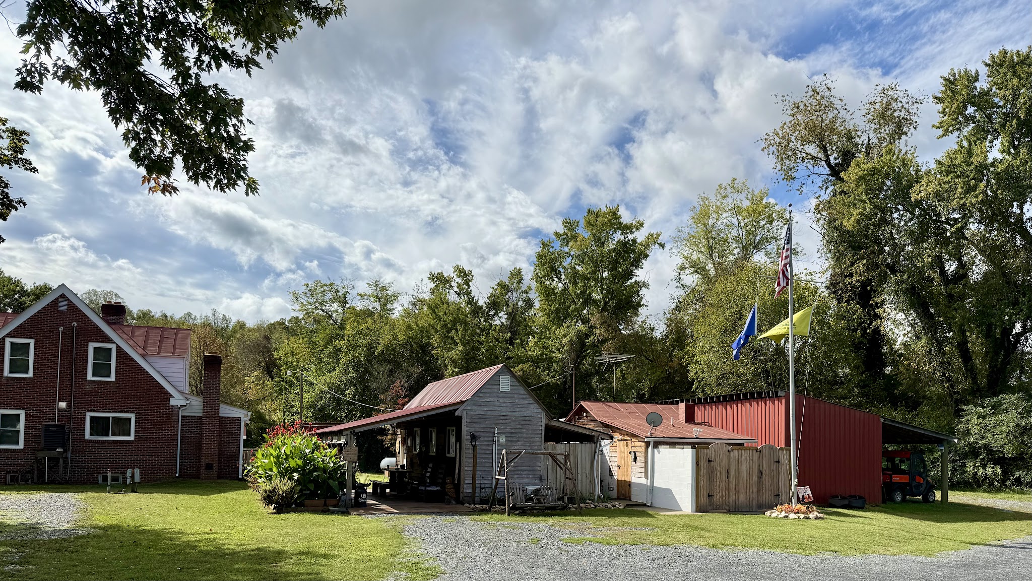 Horseshoe Flats Campground - Scottsville, VA