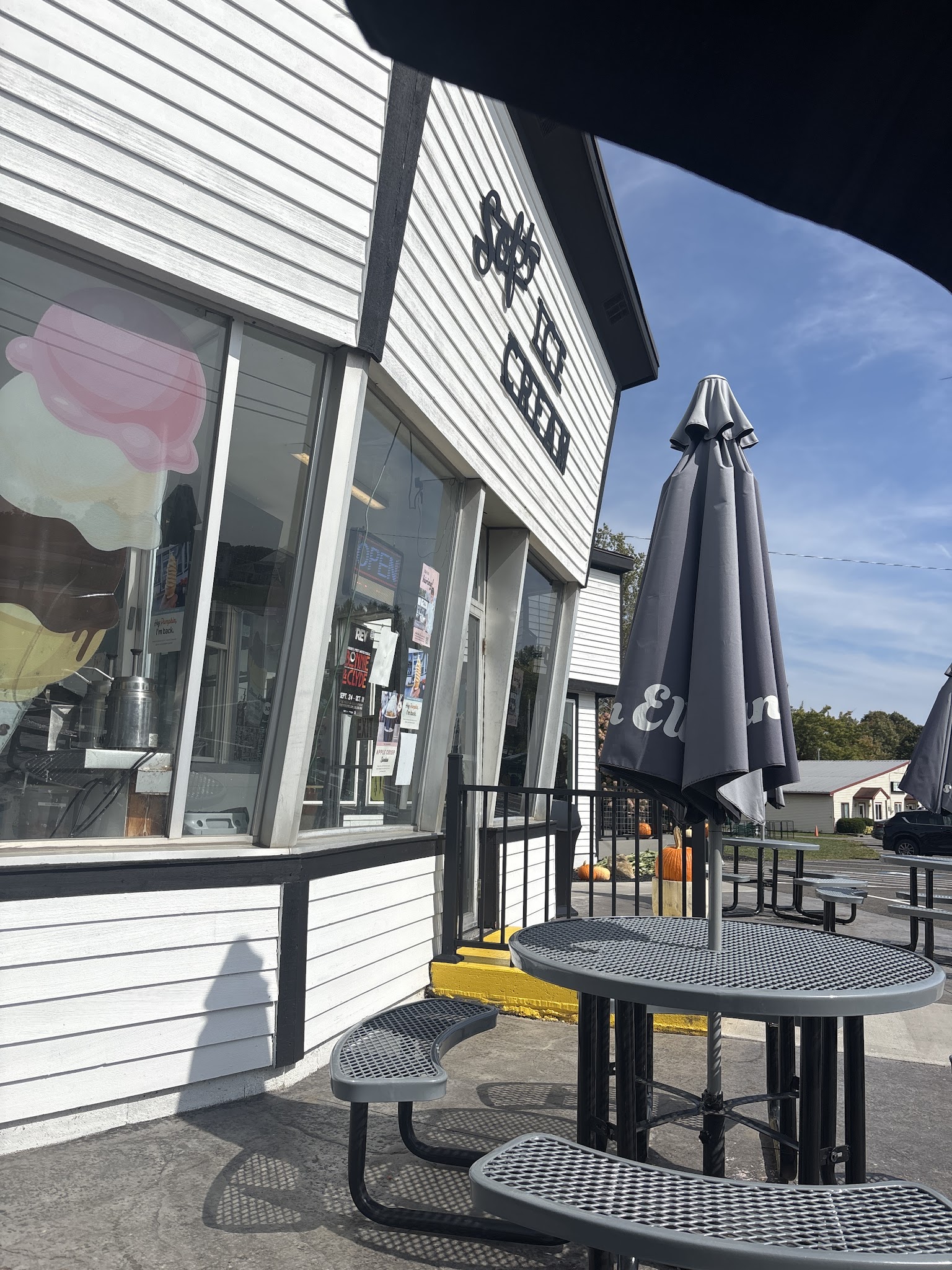 Skan Ellus Drive In - Skaneateles, NY