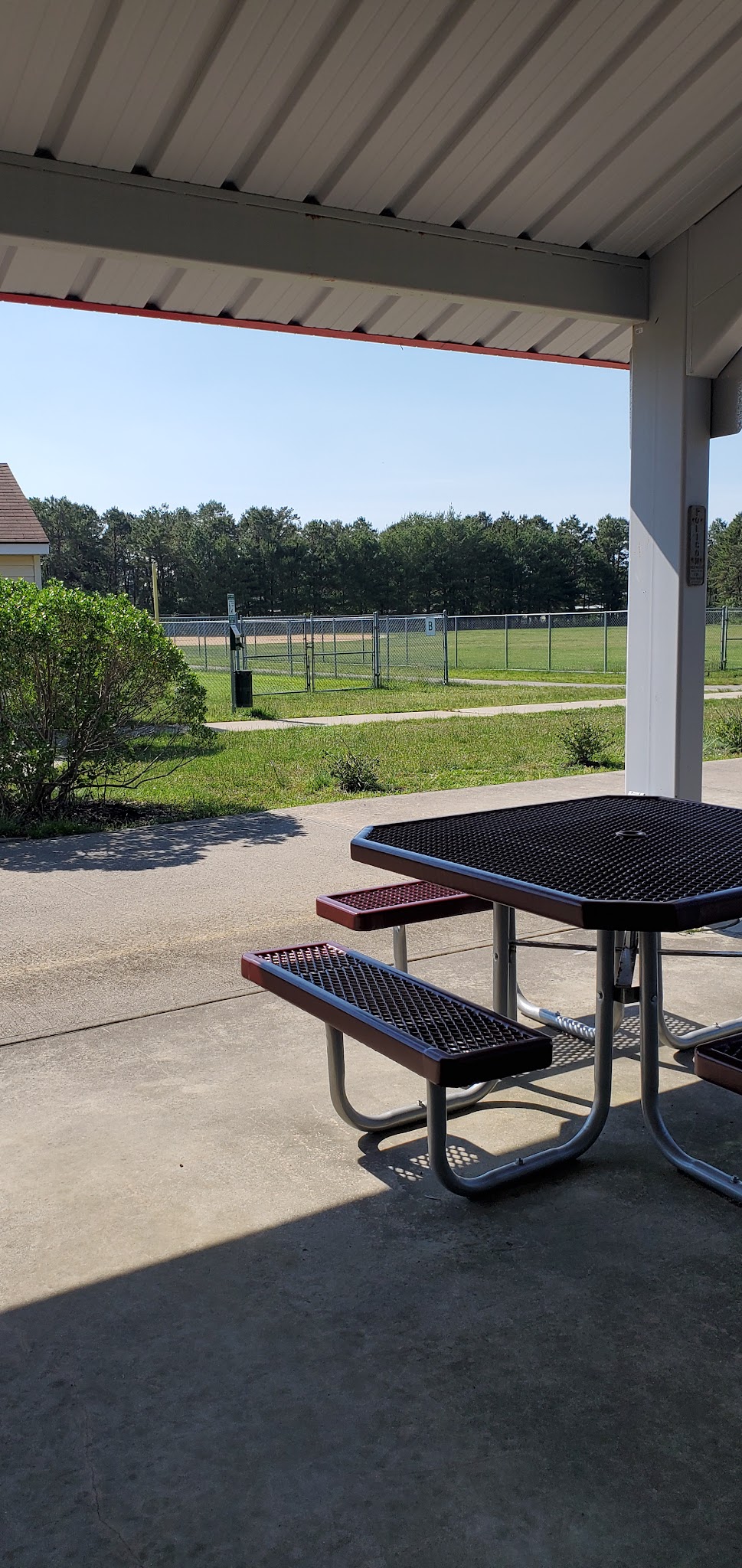 Whispering Pines Park - Toms River, NJ