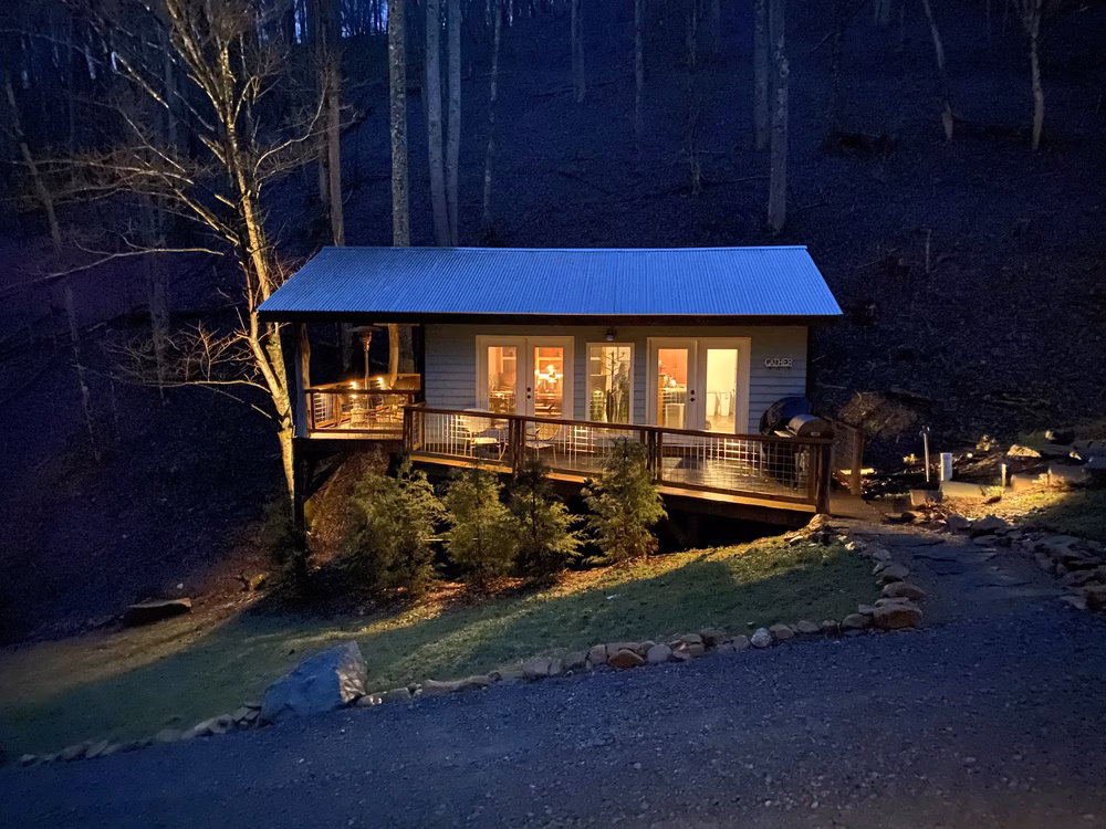 Buttermilk Acres - Trade, TN