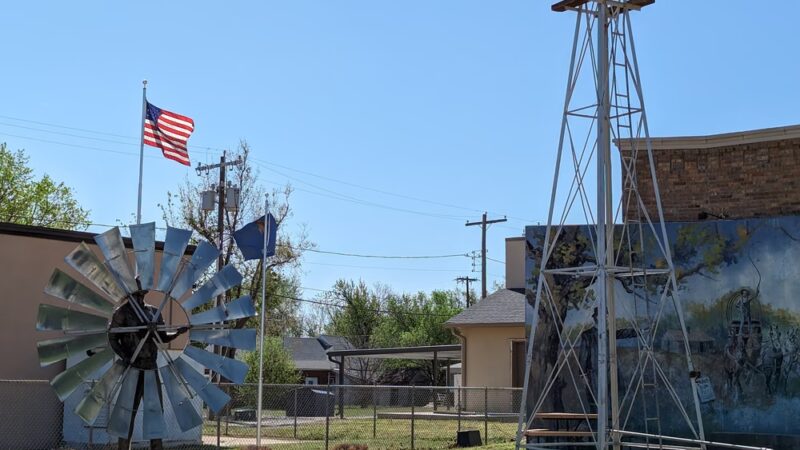 "Pioneer" Memorial Park - Waukomis, OK